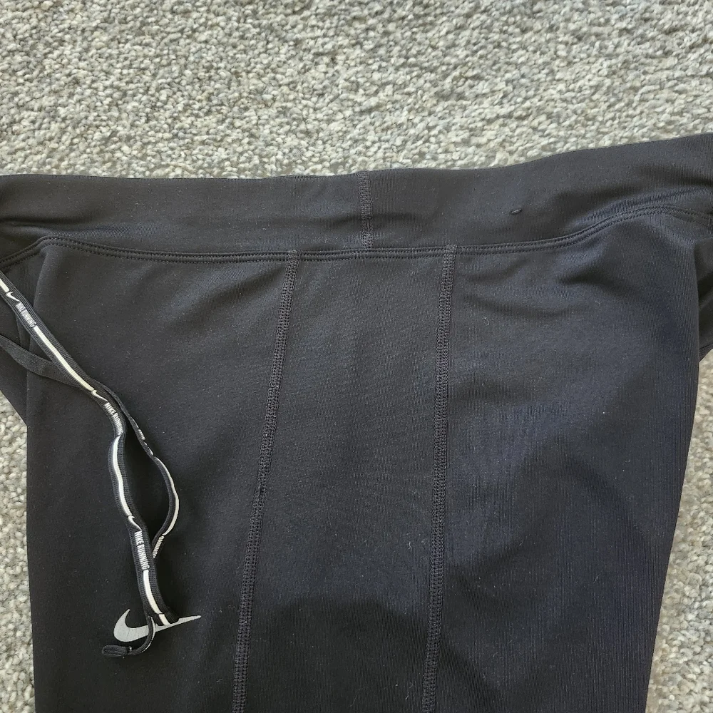 Nike Dry Fit - Picture 2 of 6